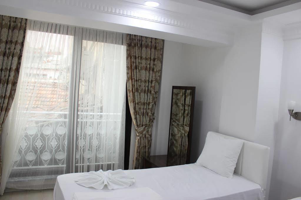 Sultanahmet Deluxe Hotel Istanboel Buitenkant foto