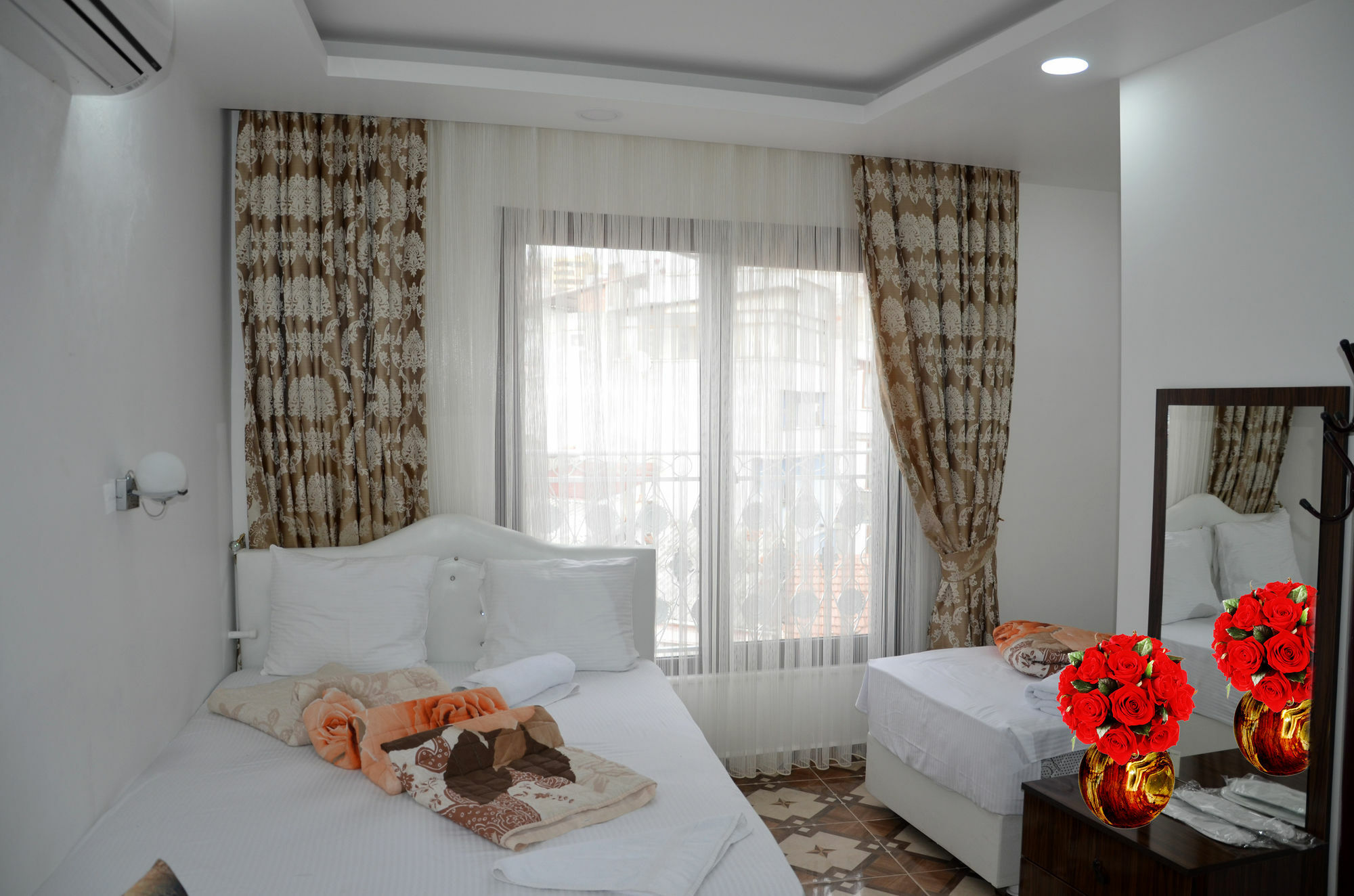 Sultanahmet Deluxe Hotel Istanboel Buitenkant foto